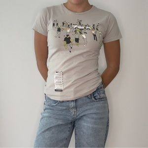 Zombie attack gray graphic tee